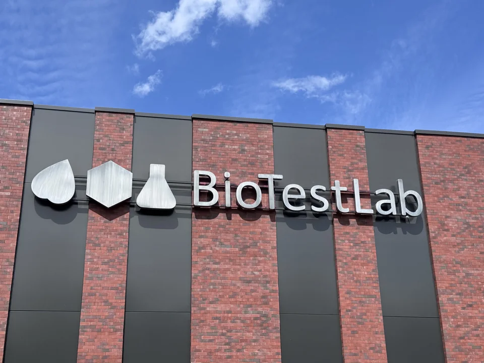 BioTestLab: Dimensional stainless-steel lettering