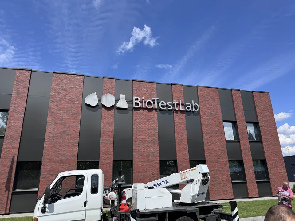BioTestLab · Installation in progress 2
