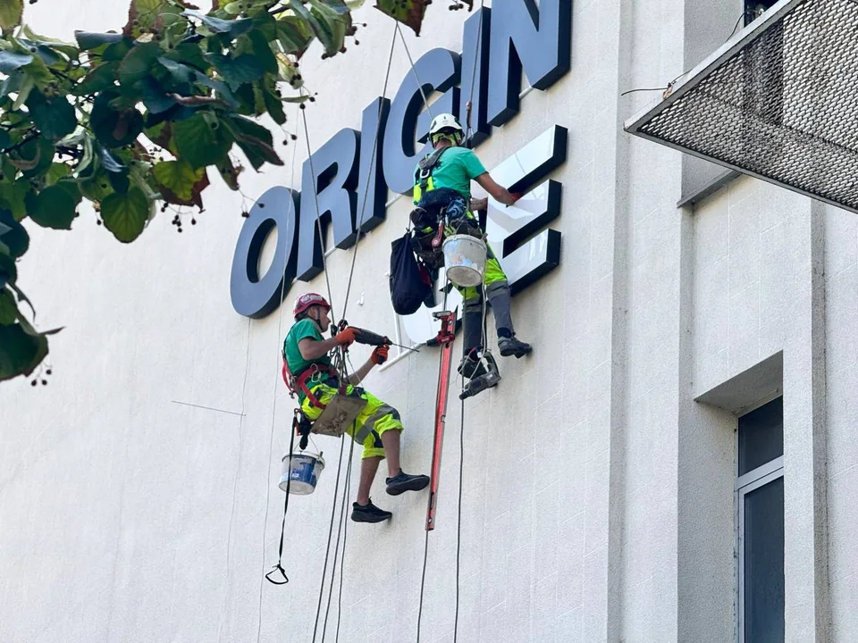 ORIGIN STAGE · Installation in progress 5